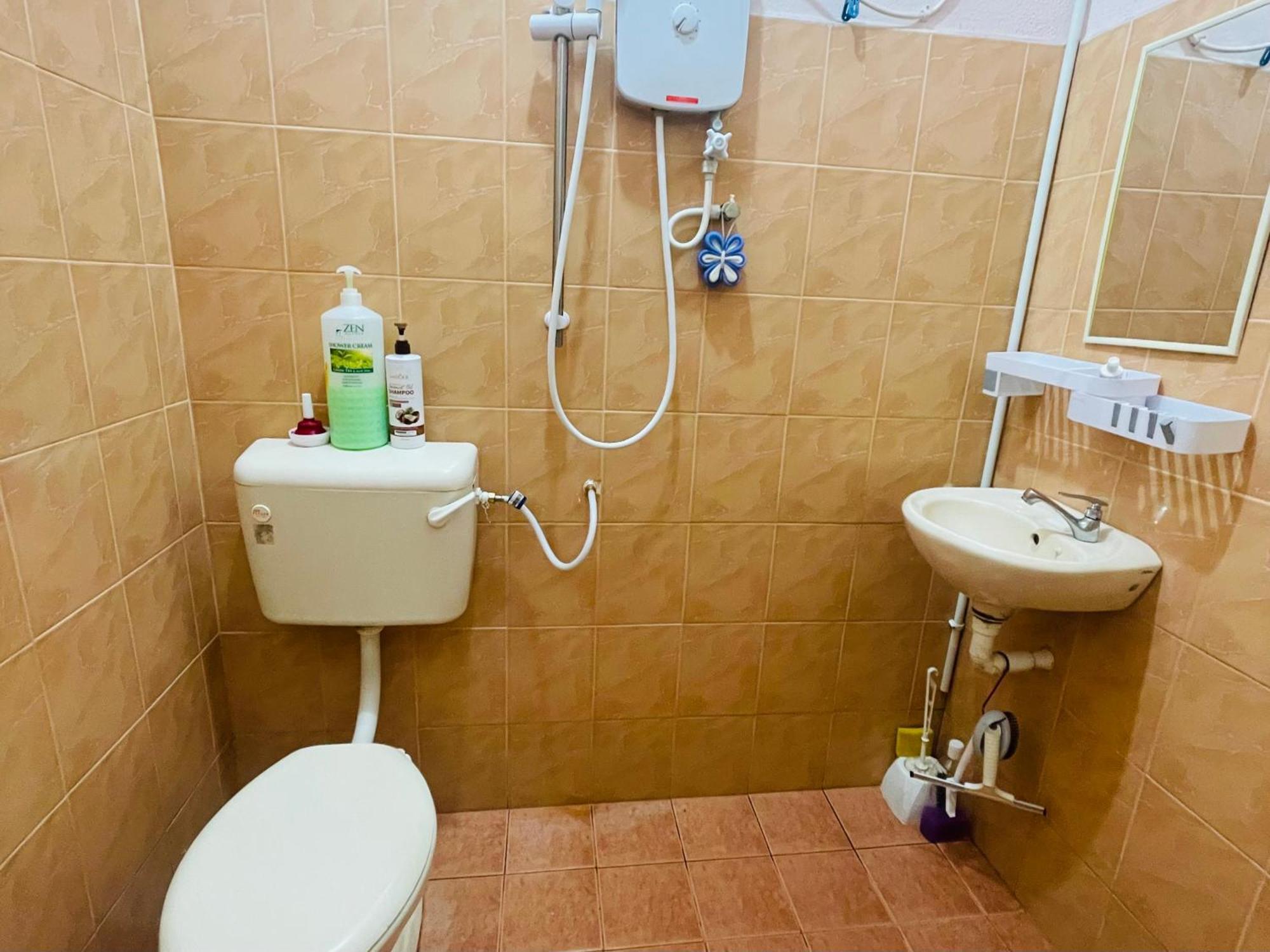Kota Bharu Homestay Экстерьер фото